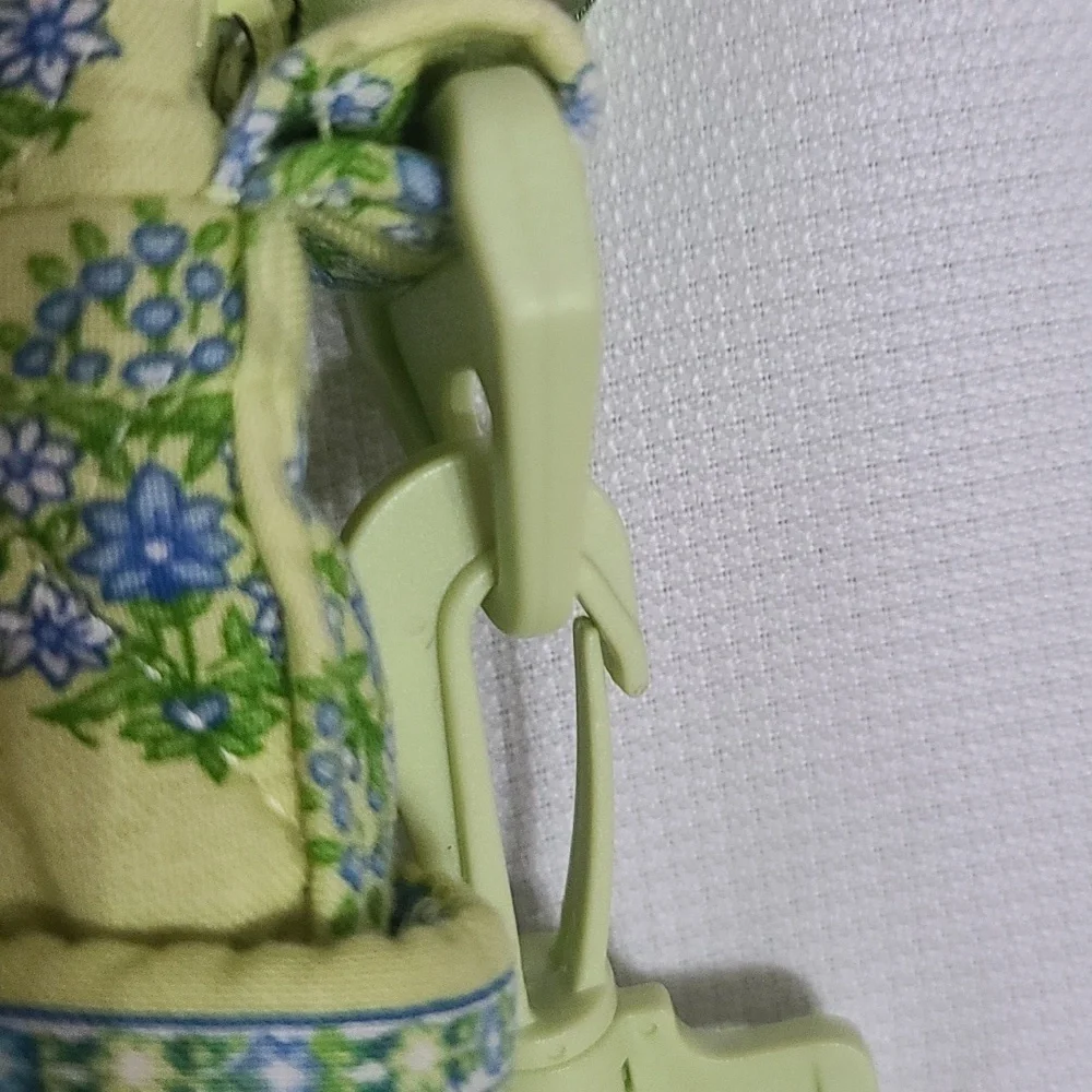 Vera Bradley Messenger Bag Chartreuse W/Blue Flowers Elephants Zips 13x16